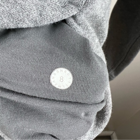 Lululemon Wind Down Pullover Hoodie Sweatshirt Womens Size 8 Gray Athletic Comfy - Picture 8 of 10
